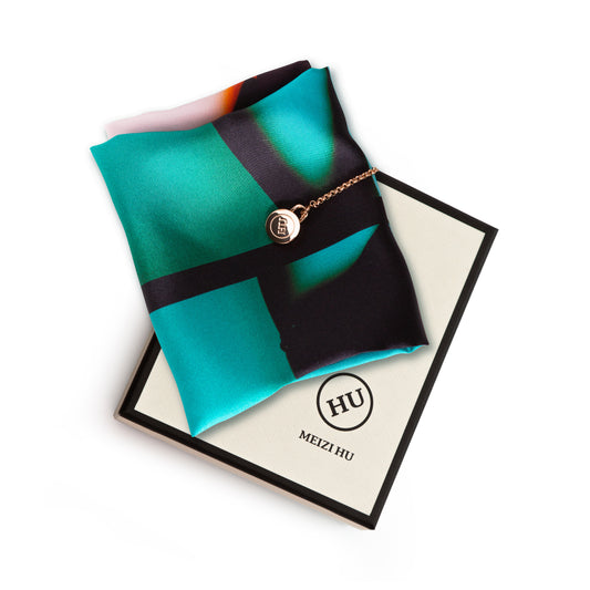 Silk Bandana Gift Set with magnetic HU-CLIP (BGCCW,BGCCB)